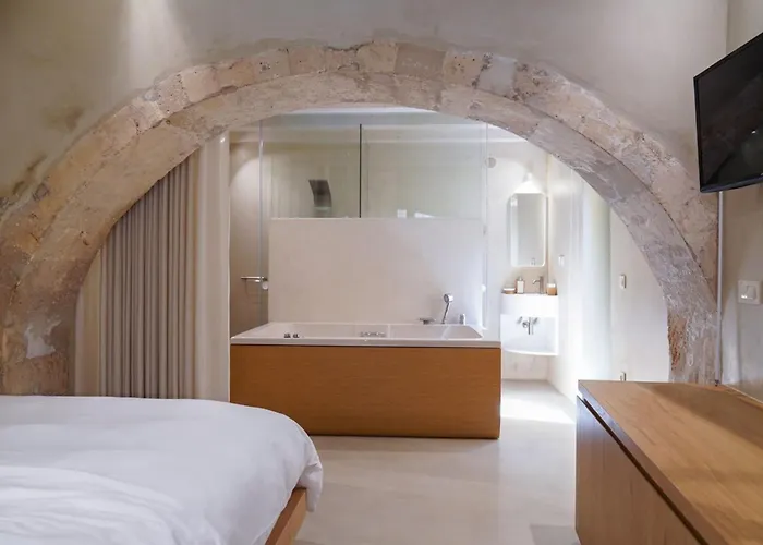 Apartment Mystiko Maisonette With Hot Tub - Chania Old Town