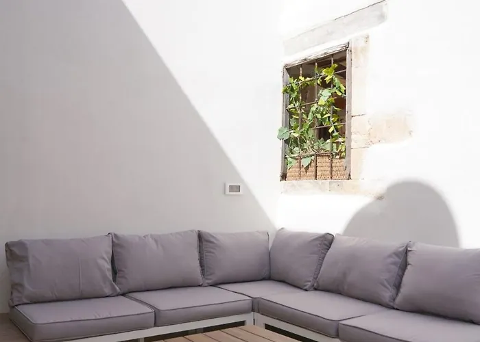 Mystiko Maisonette With Hot Tub - Chania Old Town Apartment *